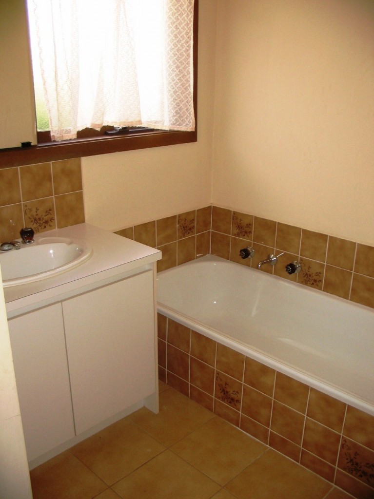 12 Mantung Crescent, Rowville, VIC 3178 - Thumbnail 2 - 23/05/2019