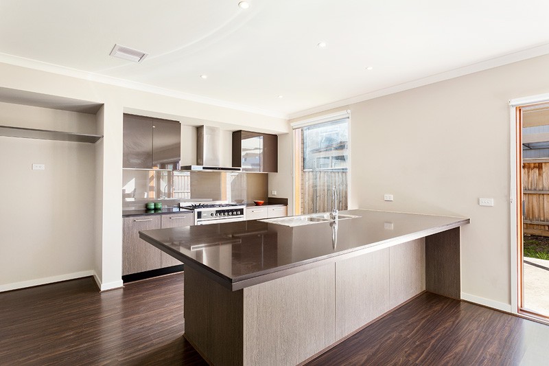 124 Hazel Glen Drive, Doreen, VIC 3754 - Thumbnail 2 - 20/05/2019