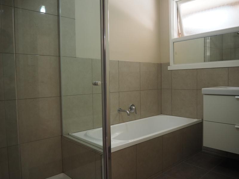 122 Dawson Street, Tullamarine, VIC 3043 - Thumbnail 2 - 09/09/2015