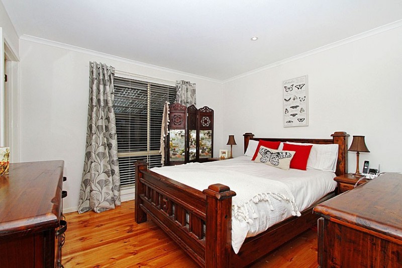 8 Cremin Close, Mill Park, VIC 3082 - Thumbnail 2 - 23/05/2019