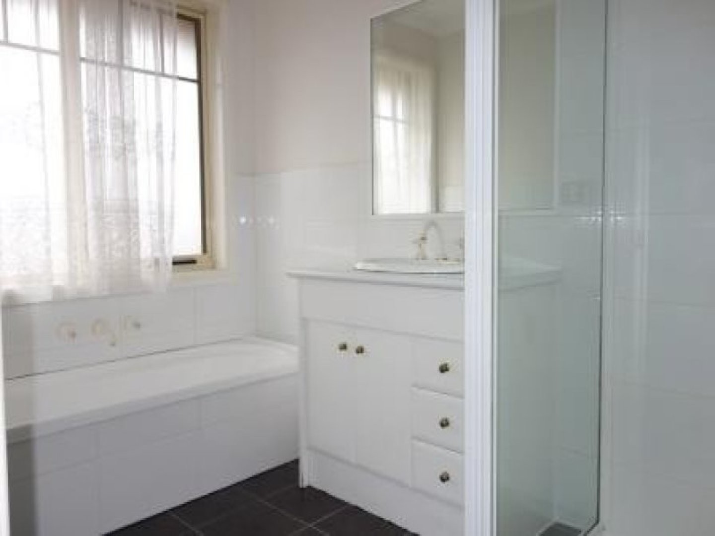 1/120 Mcleans Road, Bundoora, VIC 3083 - Thumbnail 2 - 23/05/2019