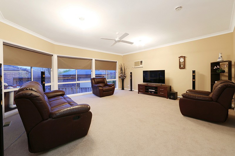 18 Rutherglen Court, Rowville, VIC 3178 - Thumbnail 2 - 20/05/2019