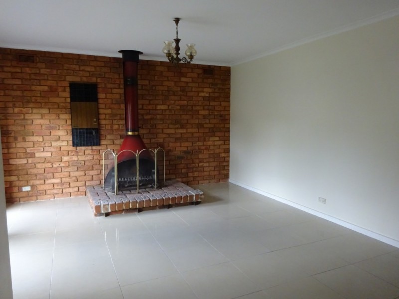 34 Mitford Crescent, Craigieburn, VIC 3064 - Thumbnail 2 - 23/05/2019