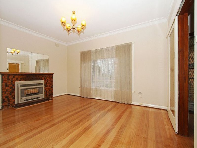 5 Mahoneys Road, Reservoir, VIC 3073 - Thumbnail 1 - 23/05/2019