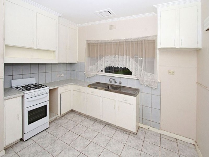 5 Mahoneys Road, Reservoir, VIC 3073 - Thumbnail 2 - 23/05/2019