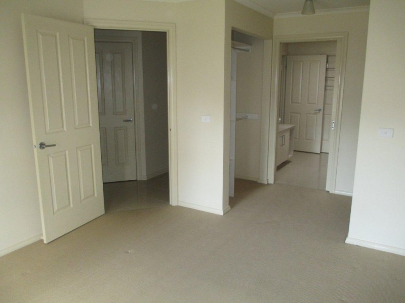 2/28 Mount Eagle Way, Wyndham Vale, VIC 3024 - Thumbnail 1 - 23/05/2019