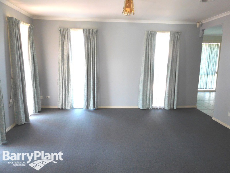 26 Kershaw Drive, Narre Warren South, VIC 3805 - Thumbnail 1 - 23/05/2019