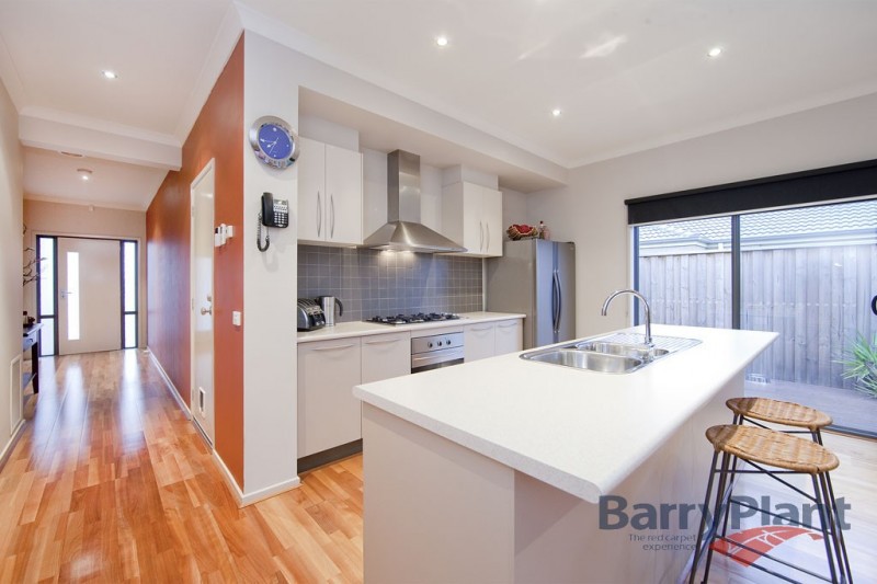 3 Pearl Place, Point Cook, VIC 3030 - Thumbnail 2 - 23/05/2019