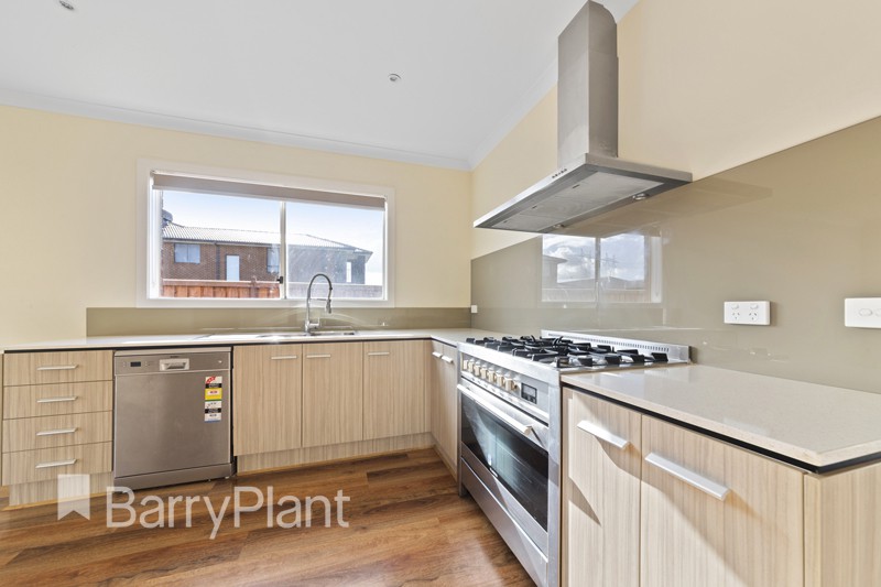 60 Aspire Boulevard, Plumpton, VIC 3335 - Thumbnail 2 - 23/05/2019