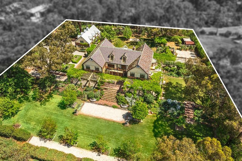 93 Arthur Street, Eltham, VIC 3095 - Thumbnail 2 - 20/05/2019