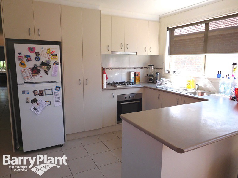 30 Hawkseye Way, Cranbourne East, VIC 3977 - Thumbnail 1 - 23/05/2019