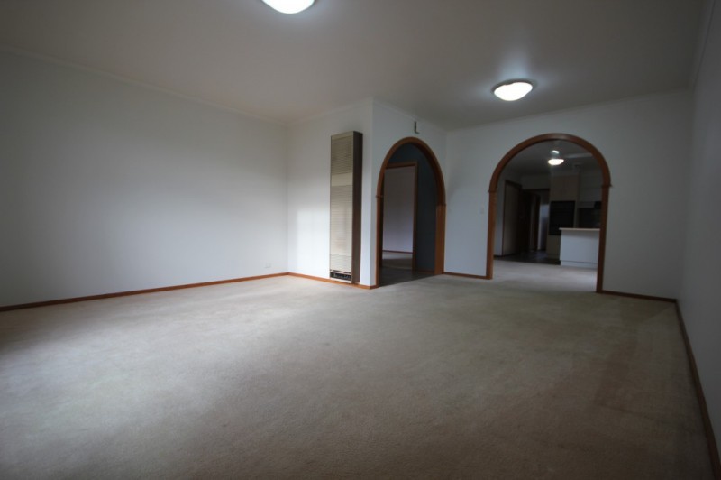 40 Burleigh Drive, Grovedale, VIC 3216 - Thumbnail 2 - 22/05/2019