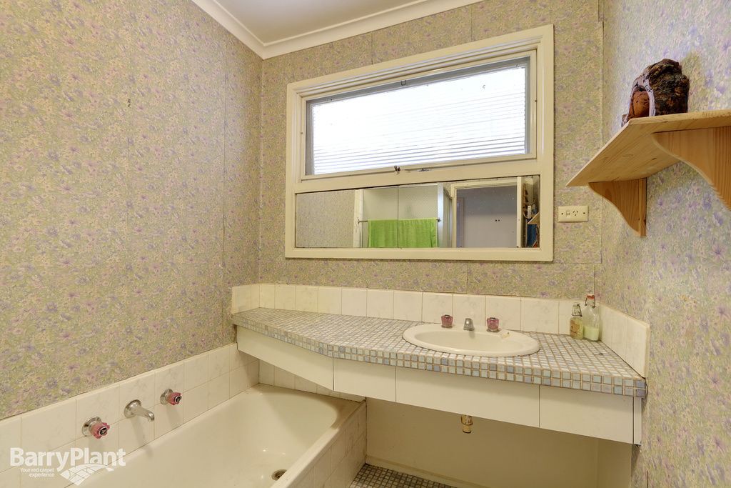 185 Cambridge Road, Mooroolbark, VIC 3138 - Thumbnail 2 - 22/05/2019