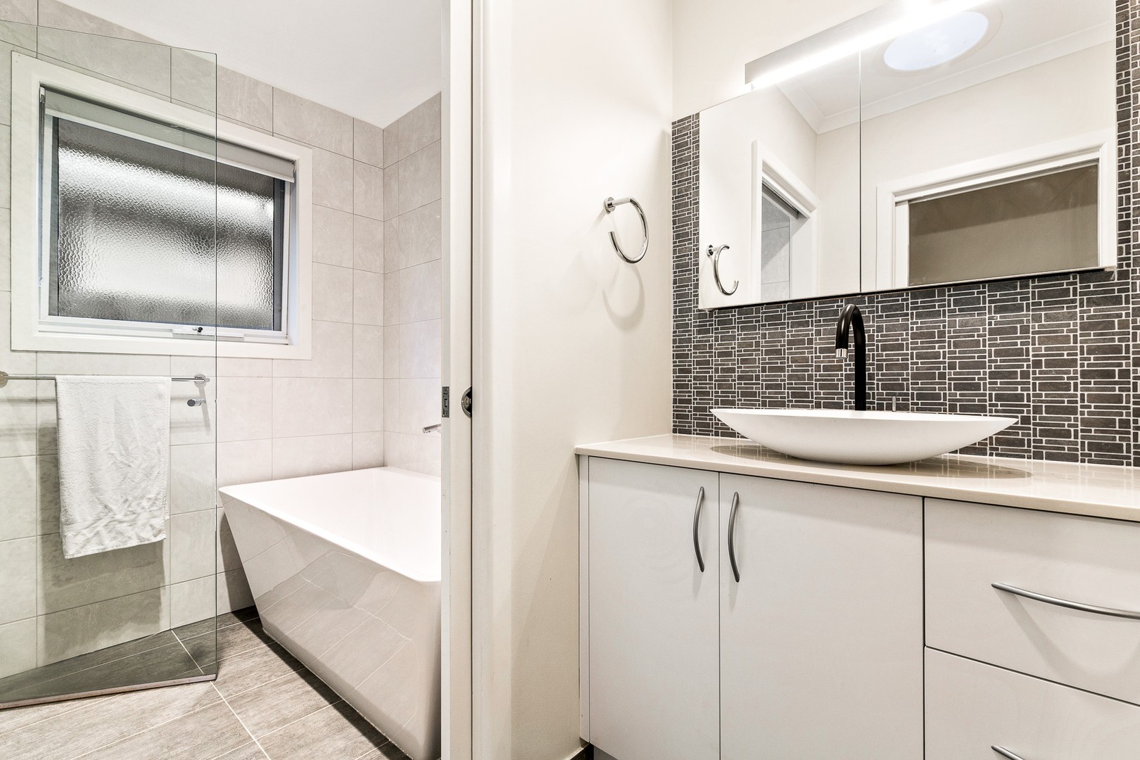 58 Barter CrescentForest Hill, VIC 3131, Forest Hill - Thumbnail 7