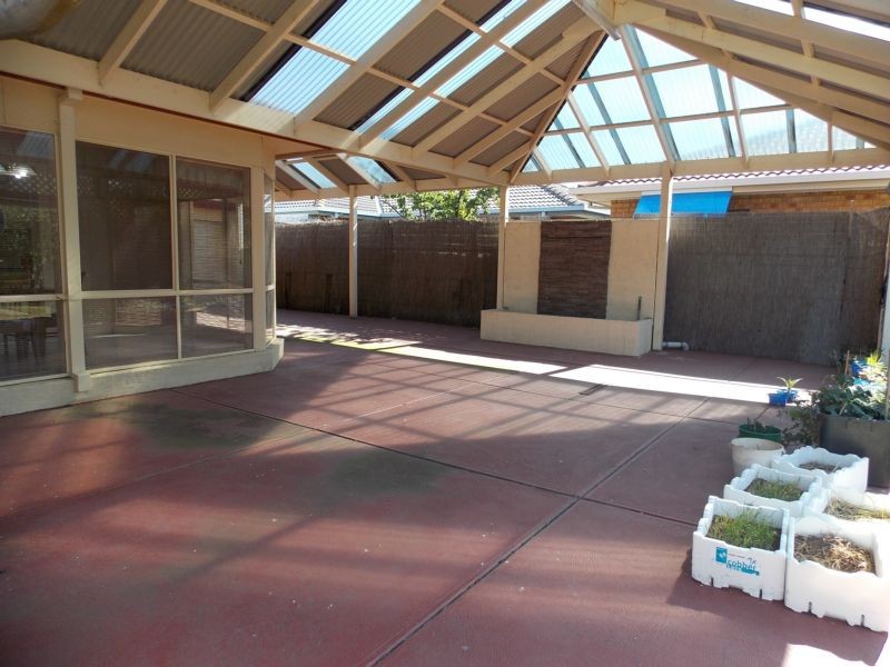 2 McNicholl Way, Delahey, VIC 3037 - Thumbnail 1 - 23/05/2019