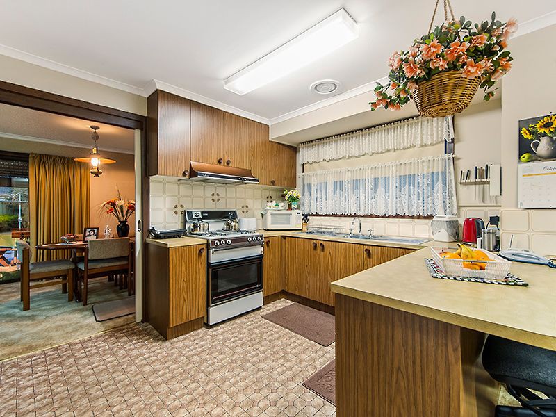 12 Brimpton Grove, Wyndham Vale, VIC 3024 - Thumbnail 2 - 23/05/2019