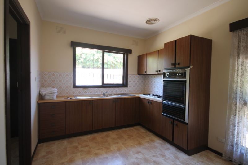 2/50 Elizabeth Street, Coburg, VIC 3058 - Thumbnail 2 - 23/05/2019