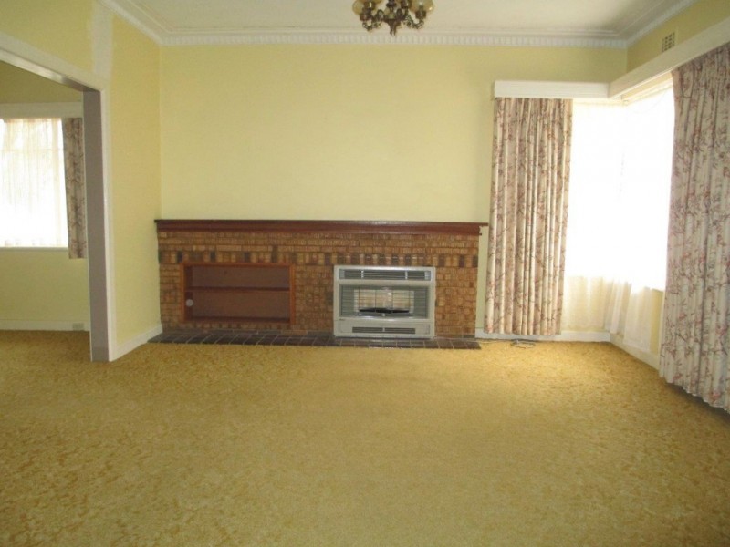 16 Ballan Road, Werribee, VIC 3030 - Thumbnail 1 - 23/05/2019