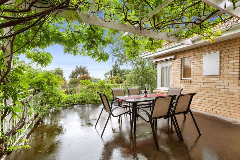 105 Mountain View Parade, Rosanna, VIC 3084 - Thumbnail 2 - 20/05/2019