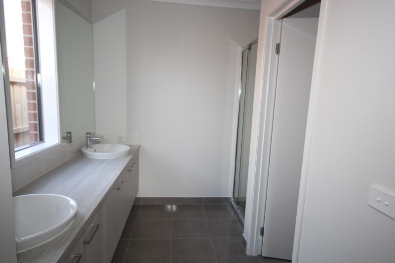 5 Cloudbreak Street, Armstrong Creek, VIC 3217 - Thumbnail 2 - 23/05/2019