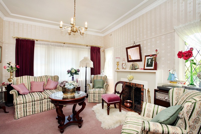 9 Cornwall Road, Sunshine, VIC 3020 - Thumbnail 2 - 20/05/2019