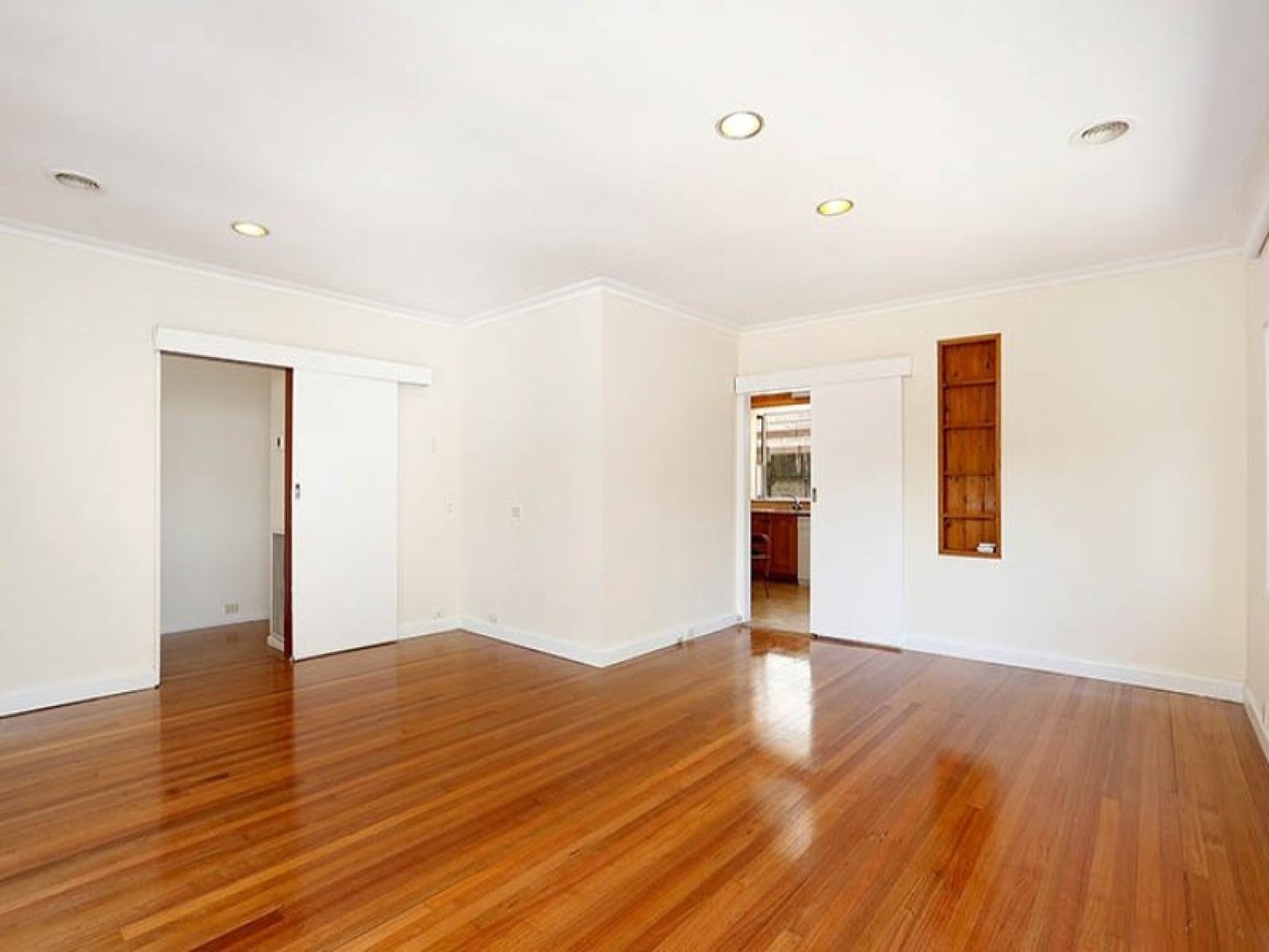 2A Smith StreetBurwood East, VIC 3151, Burwood East - Thumbnail 2