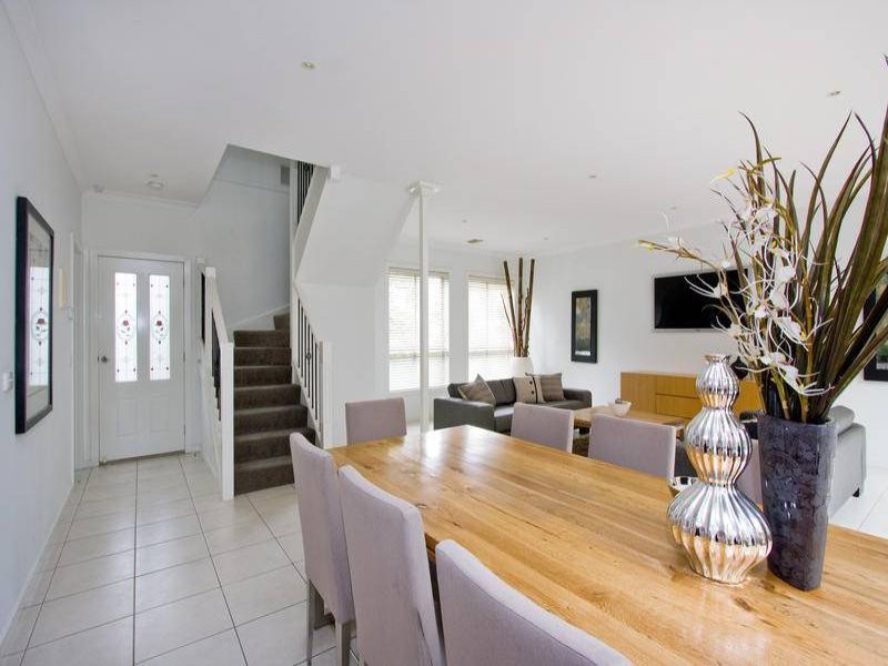 2/4 Darryl Street, Bulleen, VIC 3105 - Thumbnail 1 - 23/05/2019