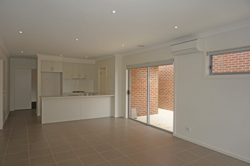 12/44-46 Darbyshire Street, Sunbury, VIC 3429 - Thumbnail 1 - 23/05/2019