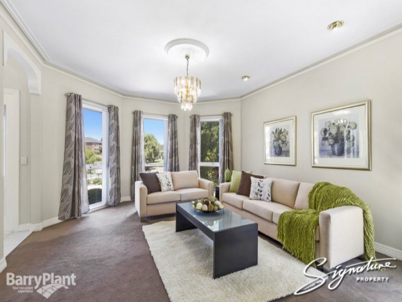 142 Renou Road, Wantirna South, VIC 3152 - Thumbnail 2 - 20/05/2019