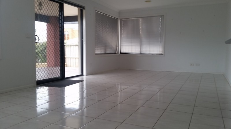 9 Pearl Place, Point Cook, VIC 3030 - Thumbnail 2 - 23/05/2019