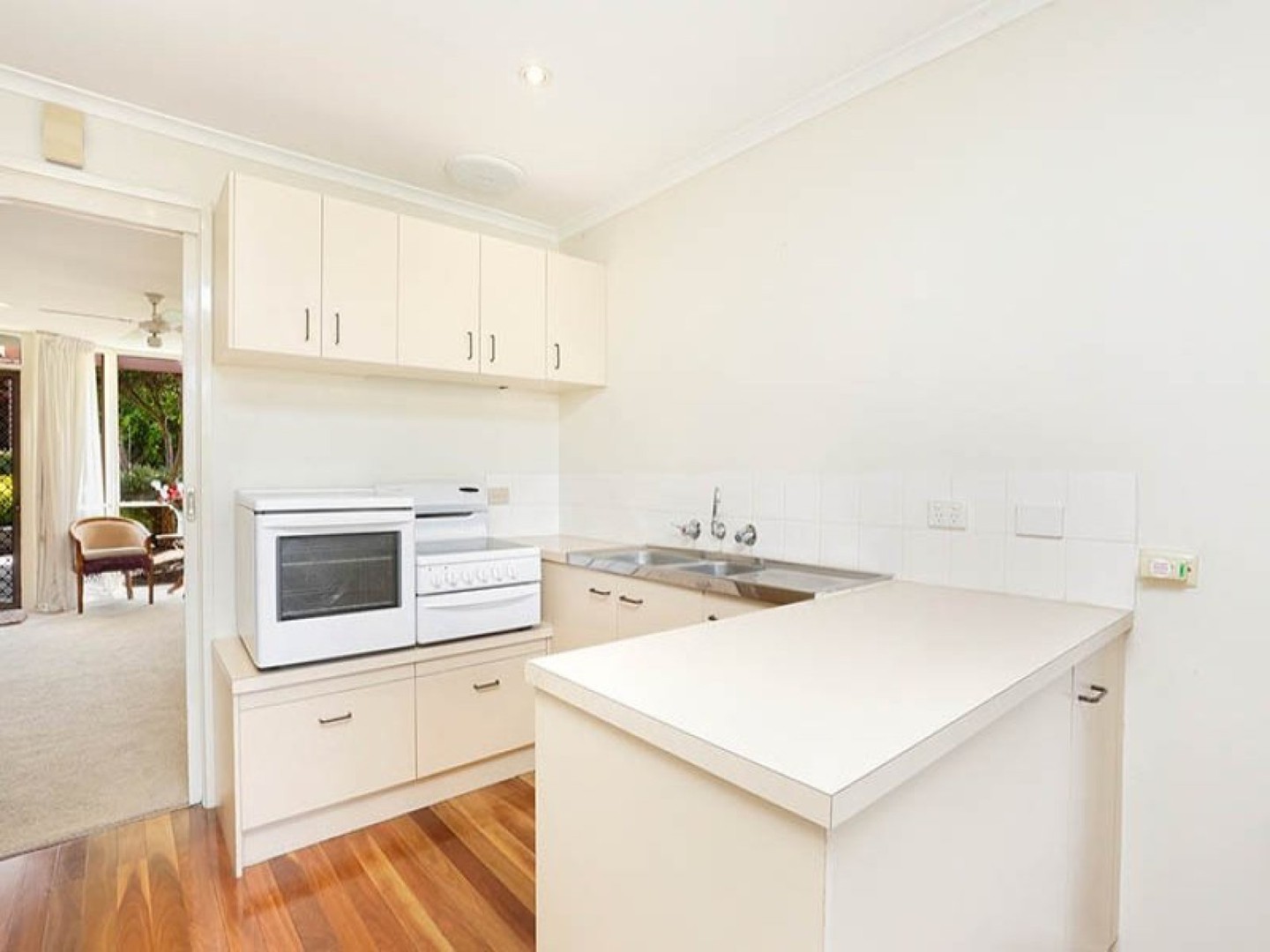 21/51 Glebe StreetForest Hill, VIC 3131, Forest Hill - Thumbnail 3