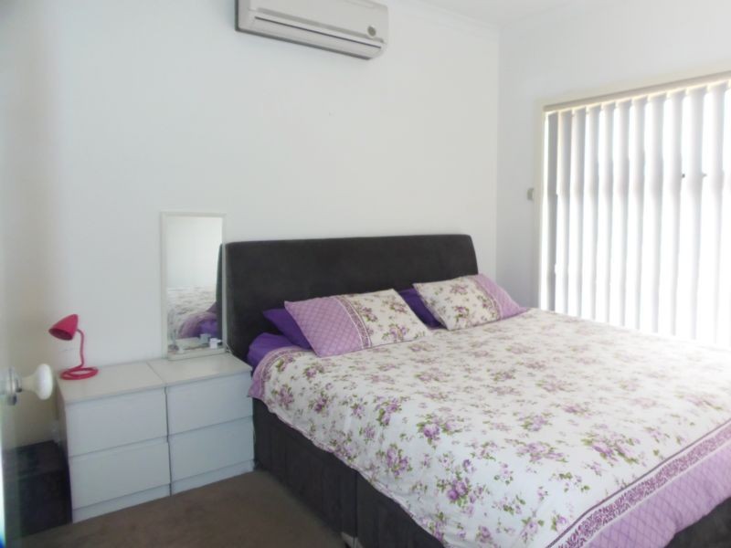 2/40 McCubbin Way, Caroline Springs, VIC 3023 - Thumbnail 2 - 23/05/2019