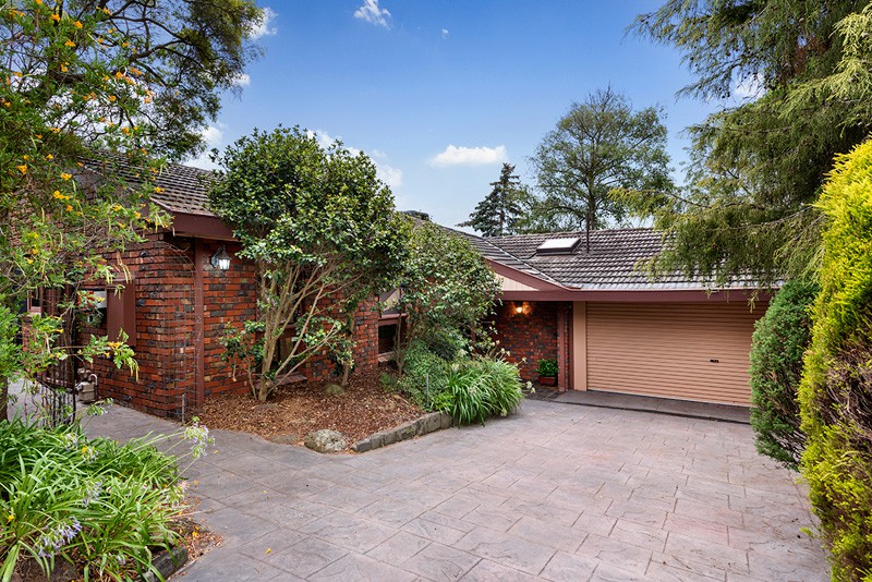 35 Sinclair Avenue, Templestowe Lower, VIC 3107, Templestowe Lower - Thumbnail 2