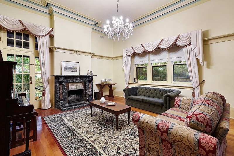 2 Gordon CrescentBlackburn, VIC 3130, Blackburn - Thumbnail 3
