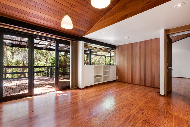 15 Scenic Crescent, Eltham North, VIC 3095 - Thumbnail 2 - 23/05/2019