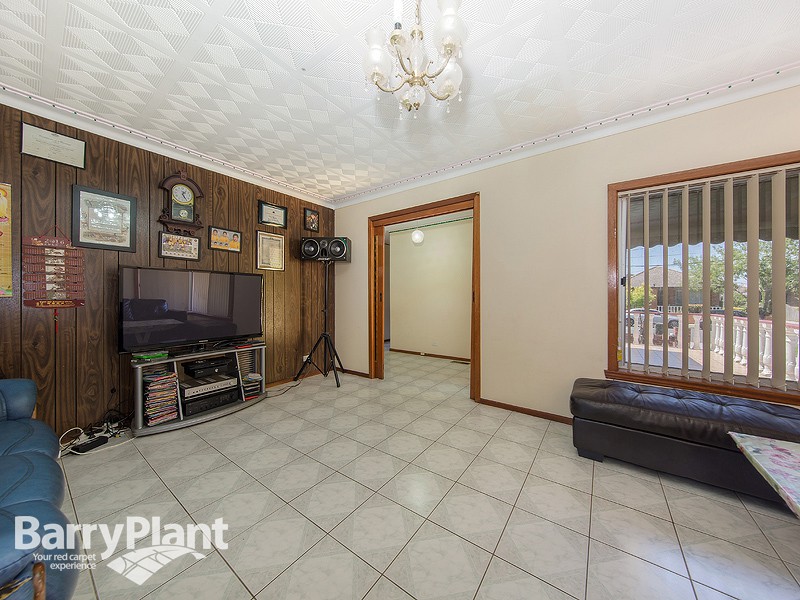63 Mulhall Drive, St Albans, VIC 3021 - Thumbnail 1 - 20/05/2019