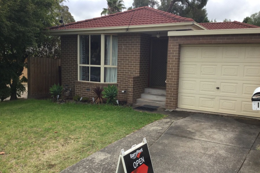10 Locksley Close, Bayswater, VIC 3153 - Thumbnail 1 - 23/05/2019