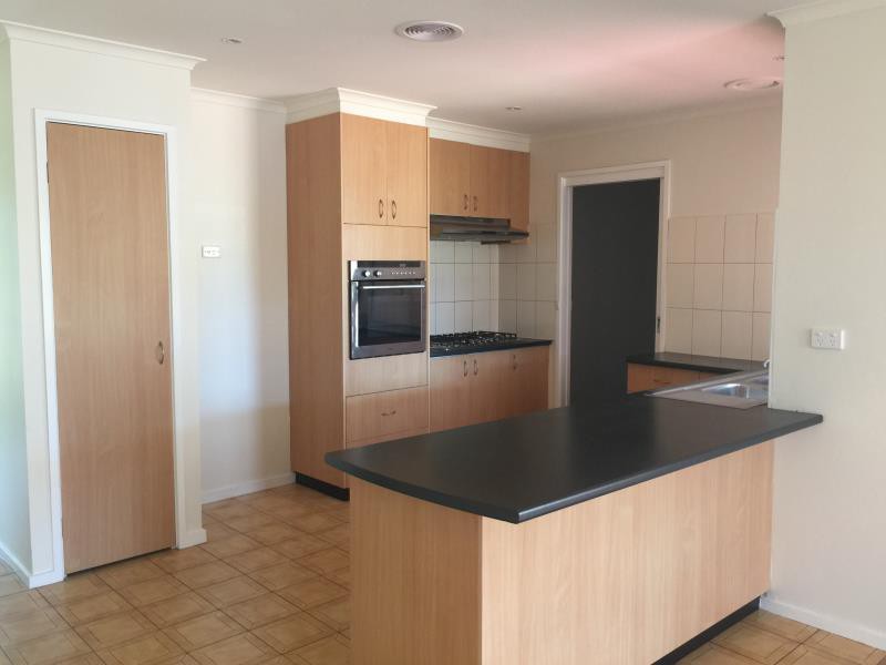 5 Goya Court, Gladstone Park, VIC 3043 - Thumbnail 2 - 23/05/2019