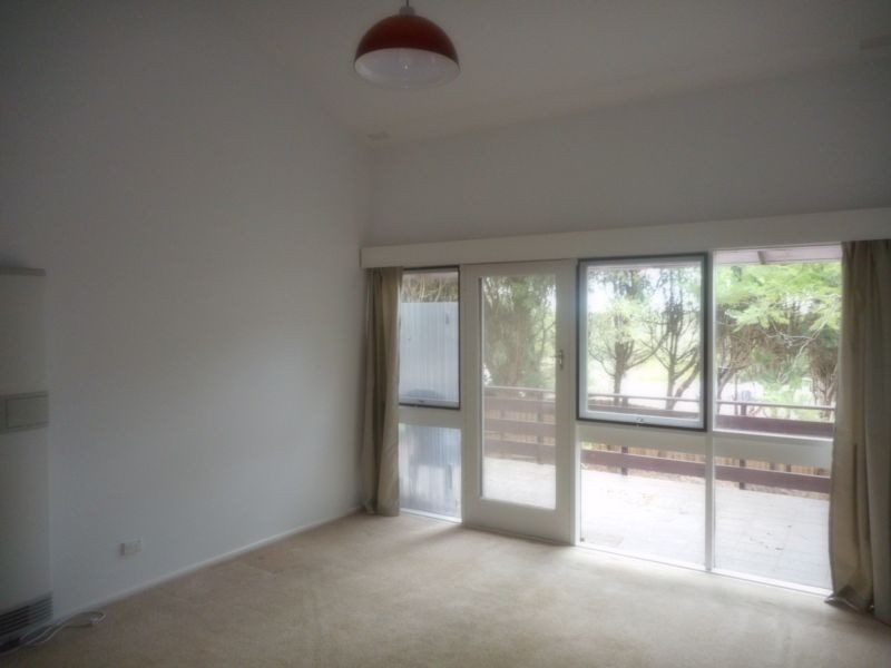 12 Ilford Road, Heathmont, VIC 3135 - Thumbnail 2 - 23/05/2019