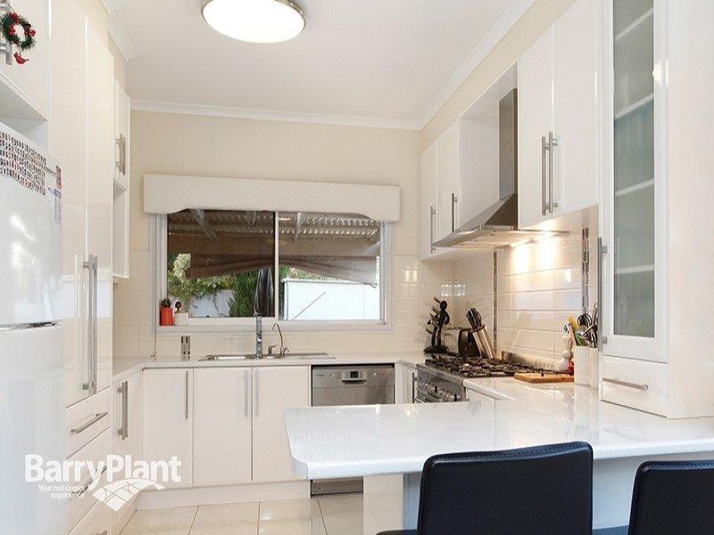 18 Bellarine Court, Keysborough, VIC 3173 - Thumbnail 2 - 20/05/2019