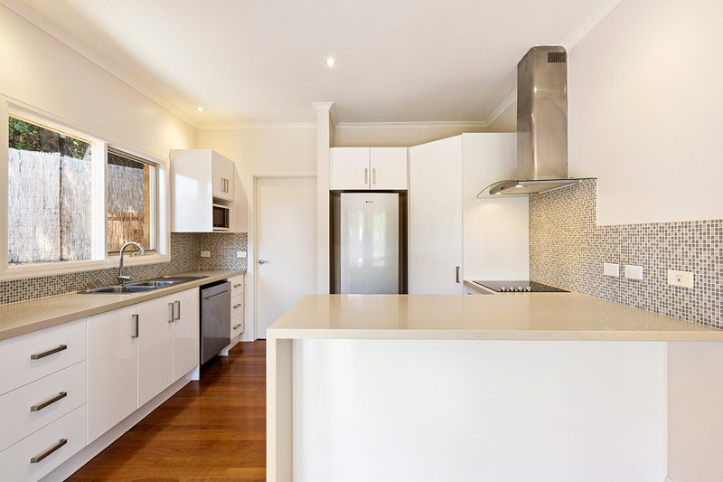 2/8 Edmonton PlaceDoncaster East, VIC 3109, Doncaster East - Thumbnail 3