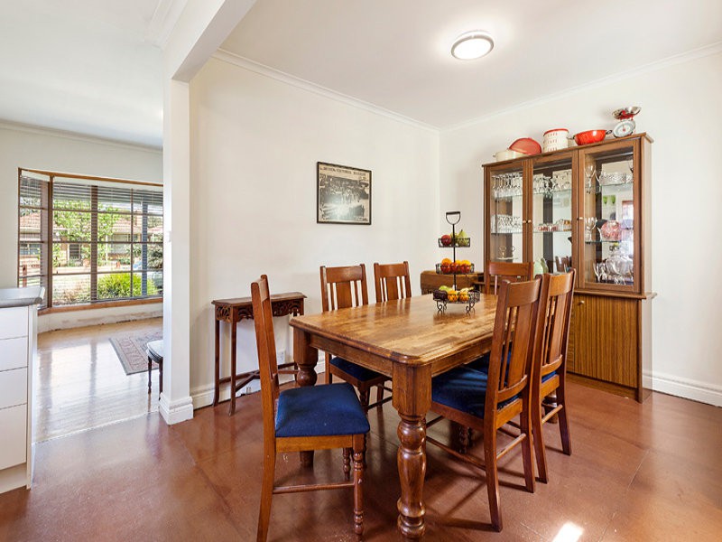 68 Doyle Street, Avondale Heights, VIC 3034 - Thumbnail 2 - 23/05/2019