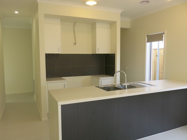 17 Chamberlain Way, Williams Landing, VIC 3027 - Thumbnail 2 - 23/05/2019