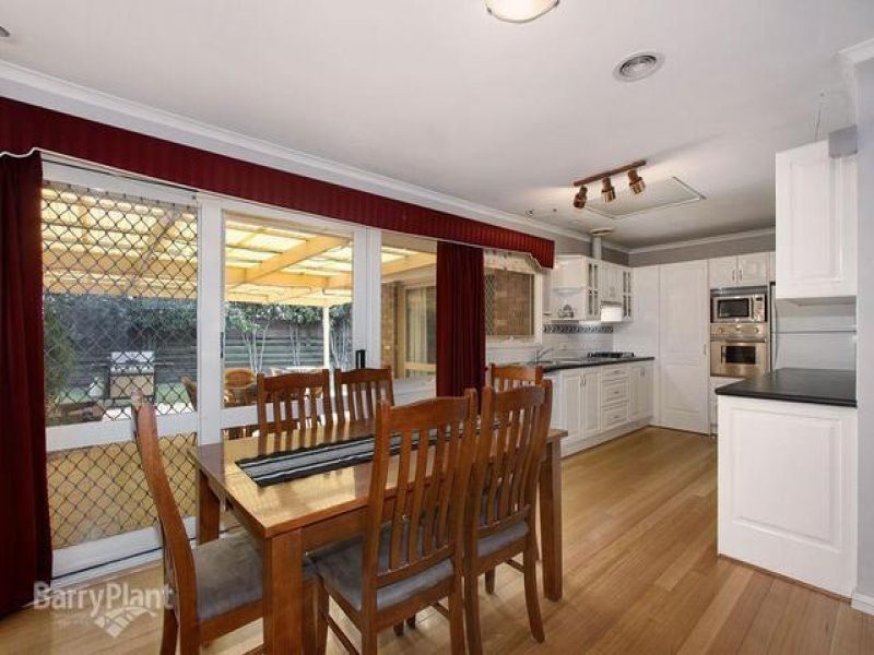 23 Hawksburn Crescent, Wantirna South, VIC 3152 - Thumbnail 2 - 23/05/2019