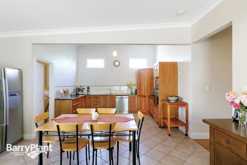 198 Humffray Street North, Ballarat East, VIC 3350 - Thumbnail 2 - 20/05/2019