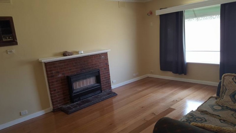 25 View Street, St Albans, VIC 3021 - Thumbnail 2 - 23/05/2019