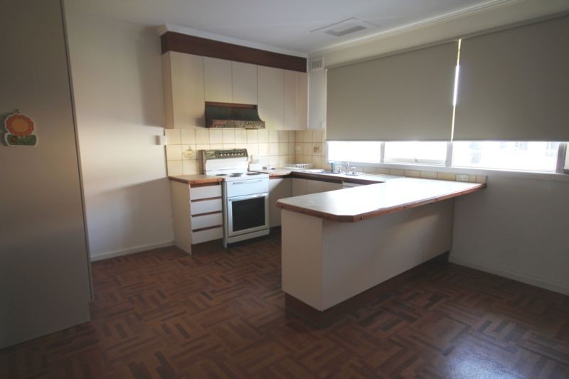 2A Braemar Street, Essendon, VIC 3040 - Thumbnail 2 - 23/05/2019