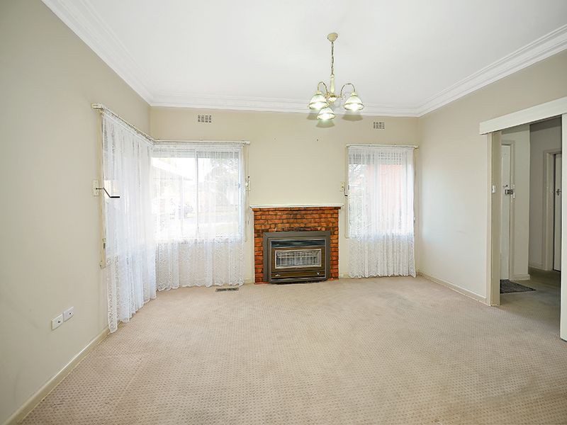 37 Jackson Street, Niddrie, VIC 3042 - Thumbnail 1 - 23/05/2019