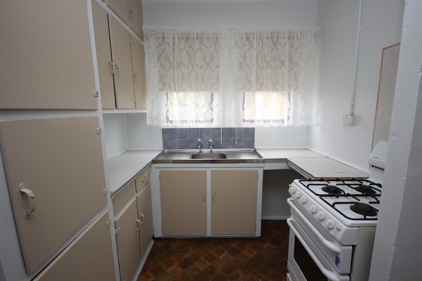 38 Detroit Crescent, Corio, VIC 3214 - Thumbnail 1 - 23/05/2019