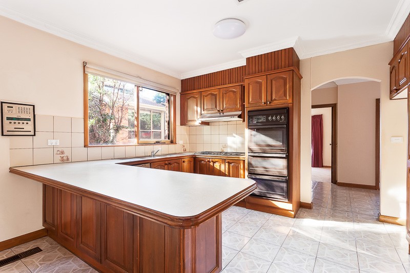 11 Wimbledon Court, Doncaster East, VIC 3109, Doncaster East - Thumbnail 2